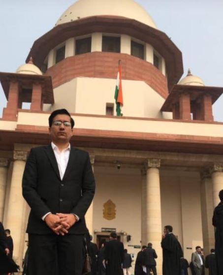 Adv. Vinit Vaidya Profile